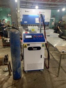Bàn giao máy hàn laser 1000w cho công ty Nam Thái1