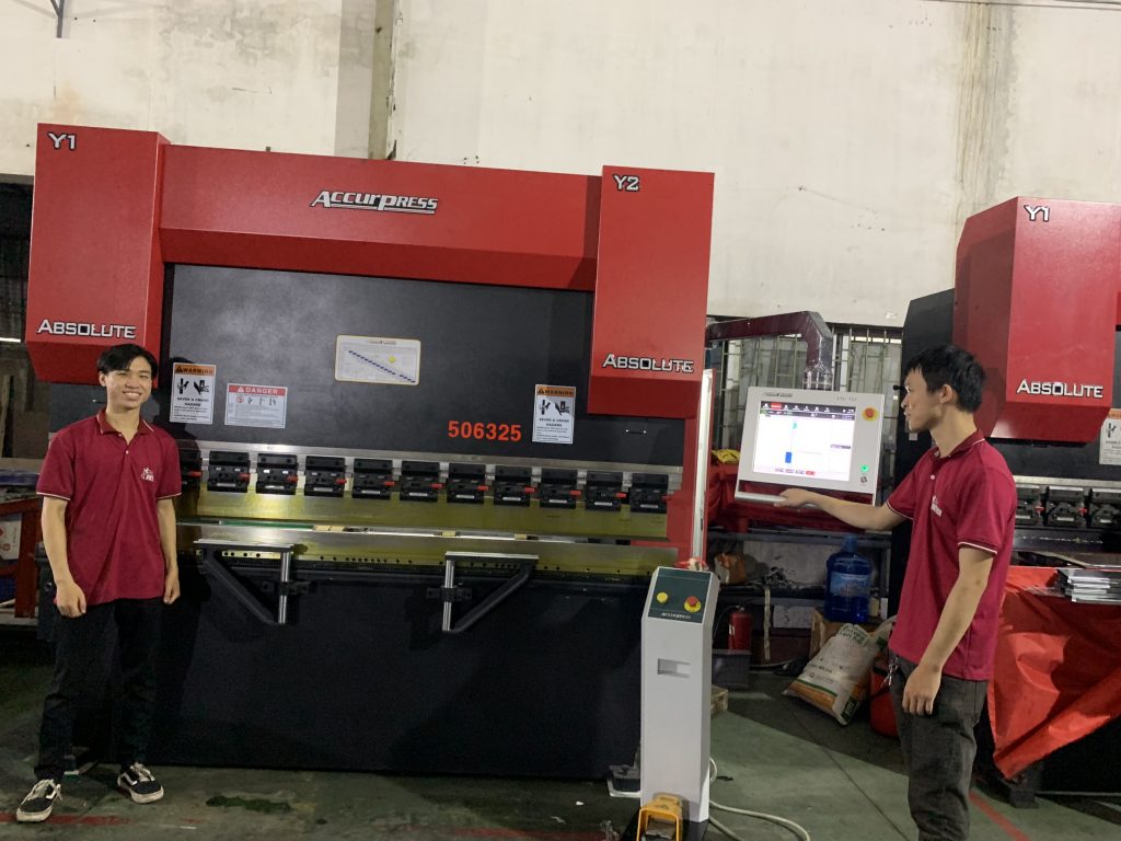 Chuyển Máy, Hướng Dẫn Máy Chấn CNC Cho Công Ty Thang Máy Đại Phong