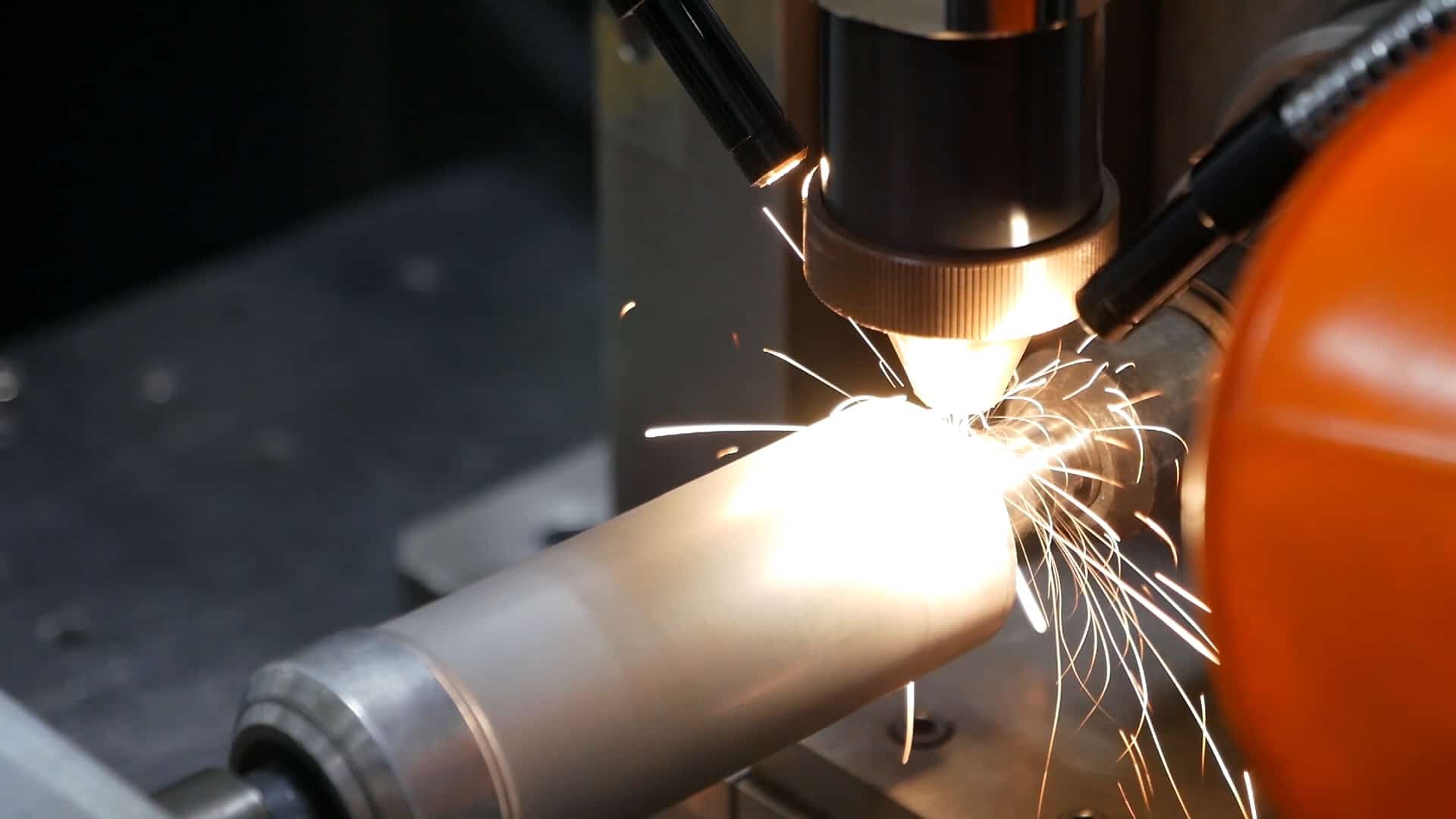 Ứng dụng của máy cắt Laser trong ngành công nghiệp ô tô