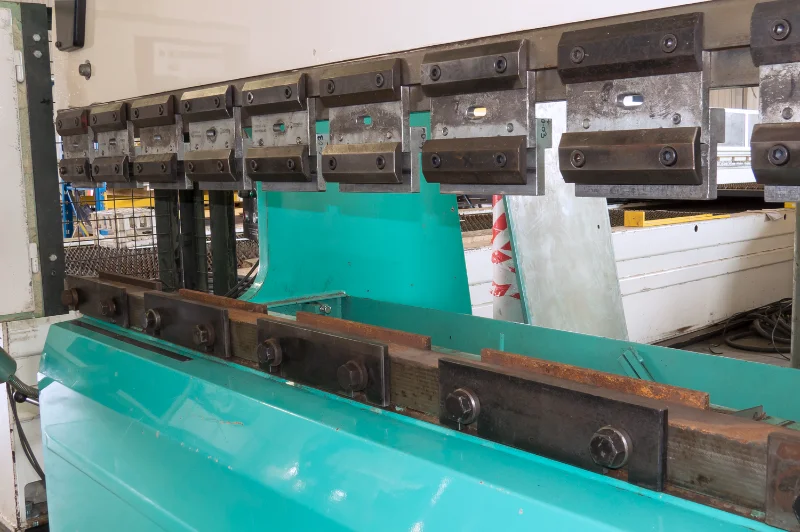 máy chấn tôn cũ giá rẻ