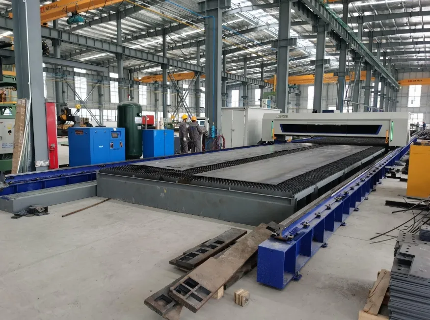 Máy cắt laser khổ lớn ILM – 26032H