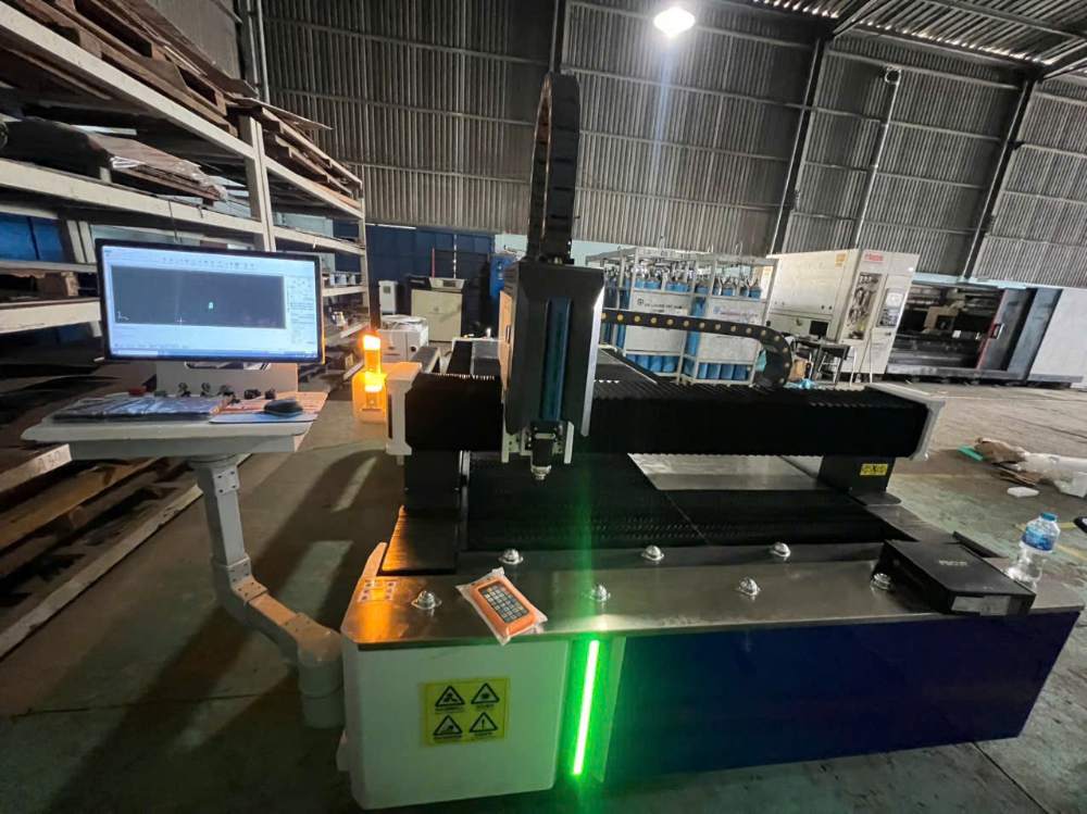 Bàn giao máy cắt laser tại Đồng Nai - Model 3KW