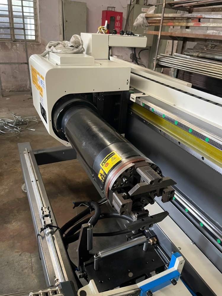 Máy Cắt Ống ở Kiên Giang - Model Cấp Phôi Tự Động 3000W