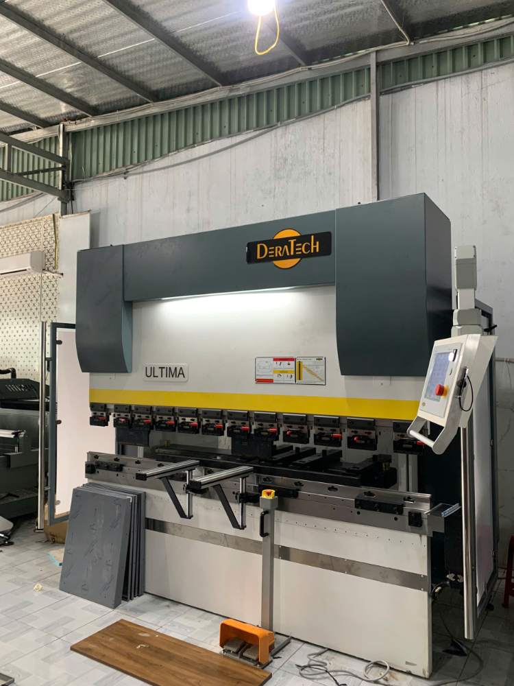 Bàn giao máy chấn tại Đồng Nai - Deratech UBB 70T/2500