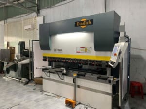 Bàn giao máy chấn tại Đồng Nai - Deratech UBB 70T/2500