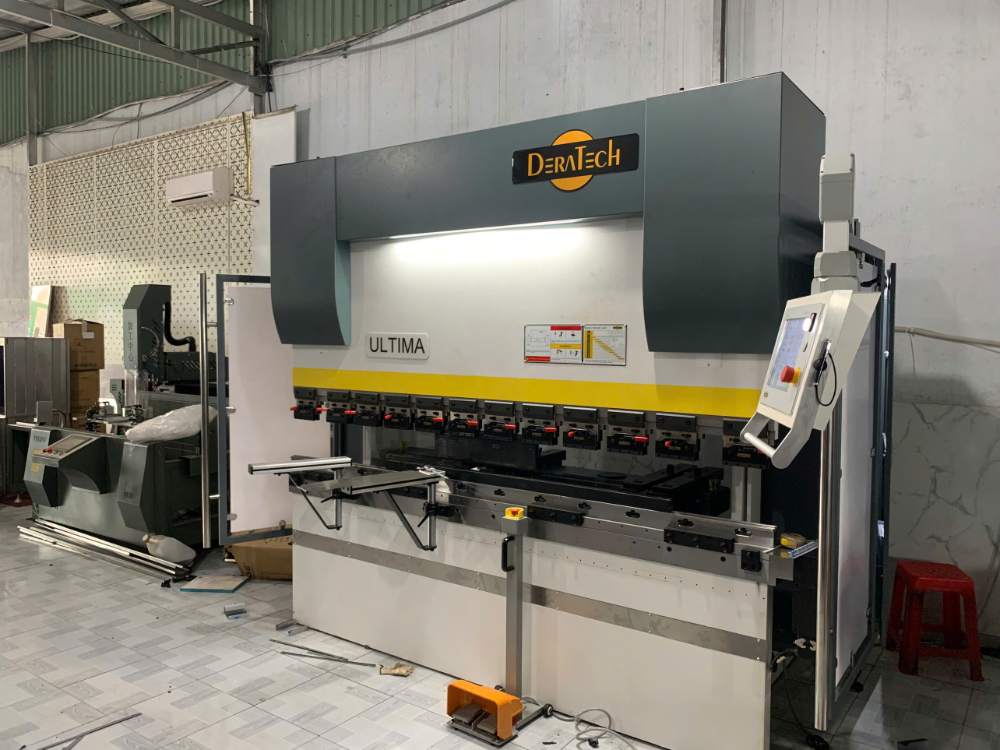 Bàn giao máy chấn tại Đồng Nai - Deratech UBB 70T/2500