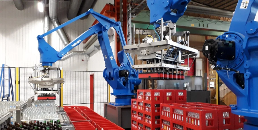 Robot gắp sản phẩm nhựa