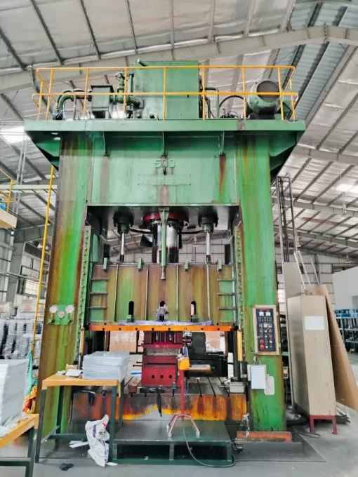 Máy Dập Thủy Lực Hạng Nặng 500/1000/1500/2000 tấn