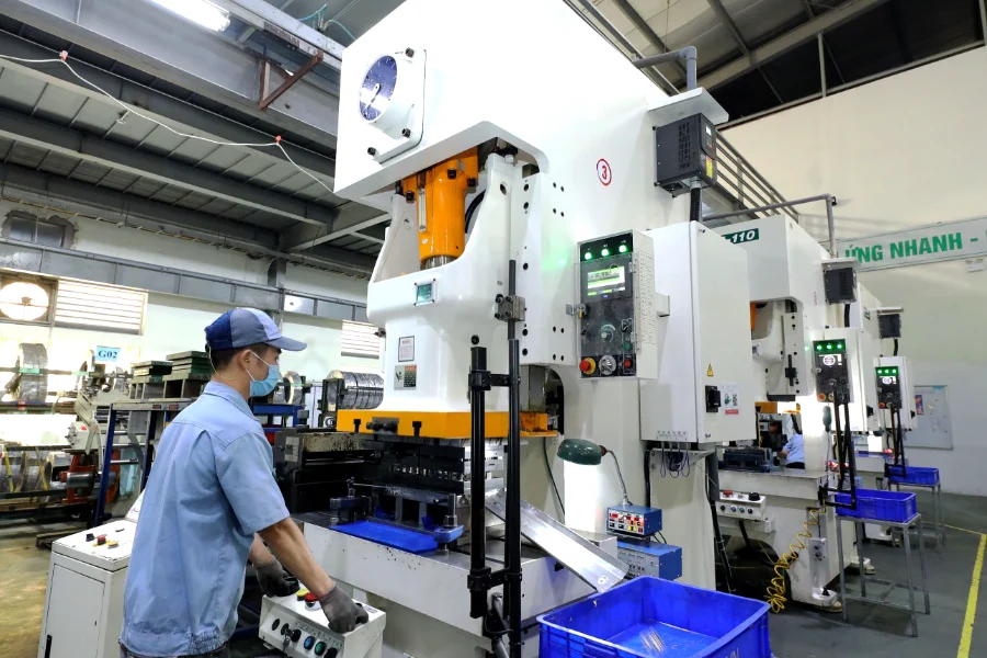 Máy dập tự động liên hoàn