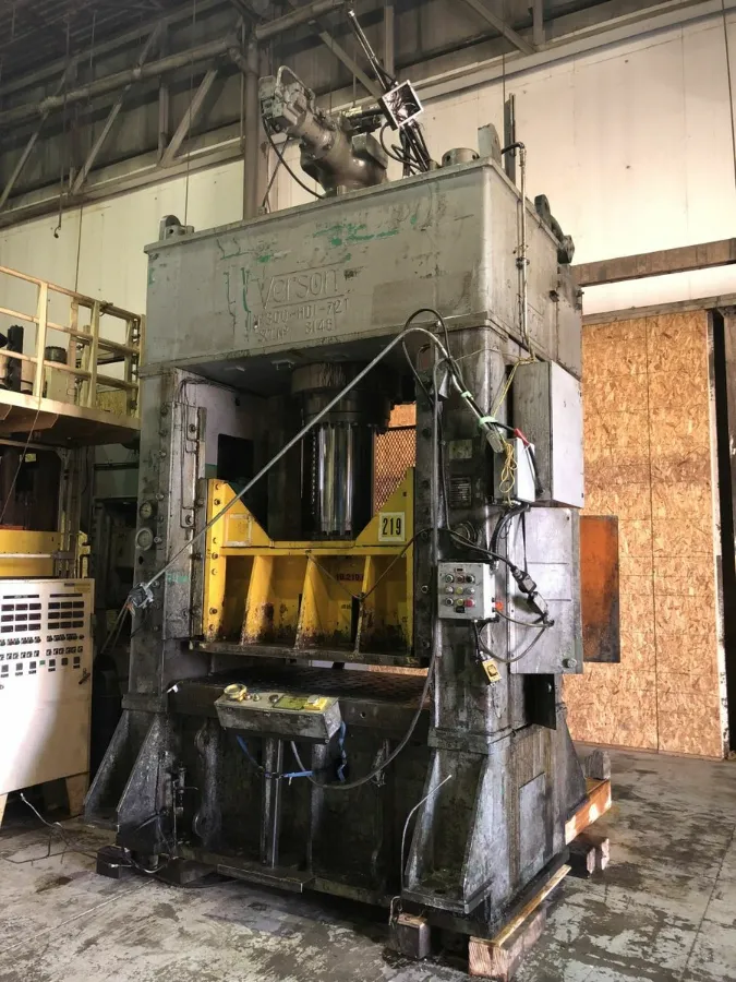 Máy ép thủy lực cũ đã qua sử dụng