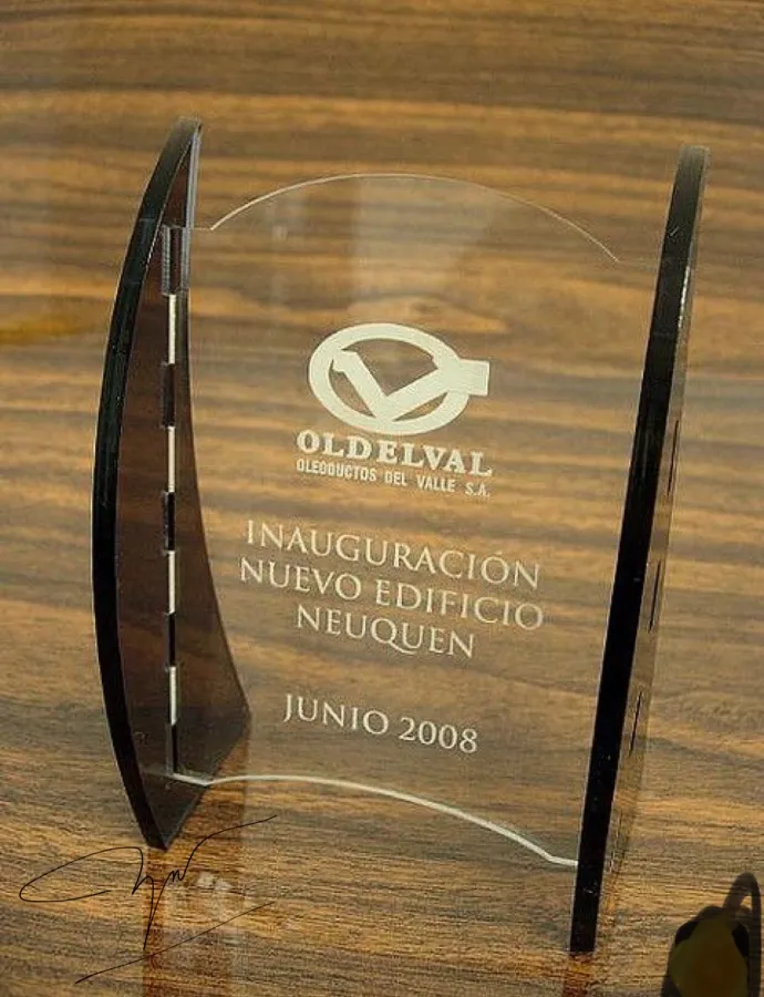 Máy Khắc Laser Mica - Lựa Chọn Số 1 Cho Ngành Quảng Cáo