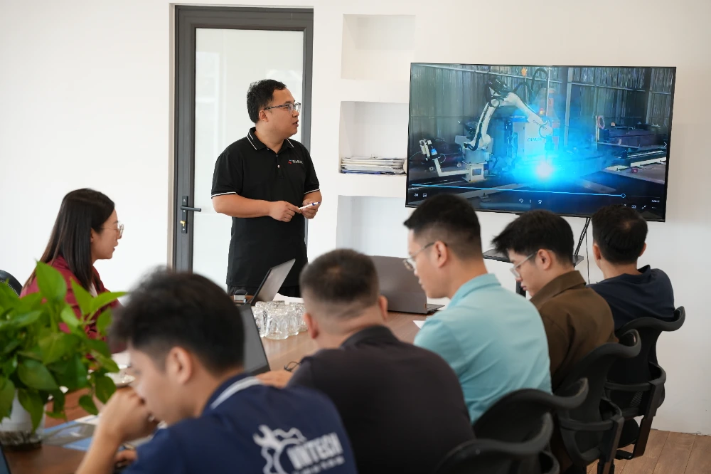 VNTECH hợp tác chiến lược cùng CANLEE cung cấp Robot Hàn thông minh