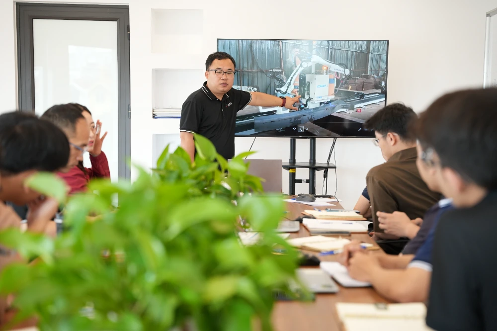 VNTECH hợp tác chiến lược cùng CANLEE cung cấp Robot Hàn thông minh