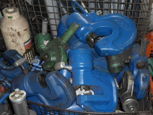 Hỏi đáp: Có nên mua máy đột lỗ cầm tay cũ không?