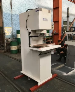 Máy ép thủy lực 10 tấn