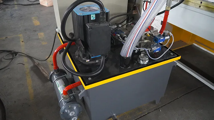 Máy Ép 4 Trụ 100 Tấn Có Bàn Nhiệt YQ32-100T