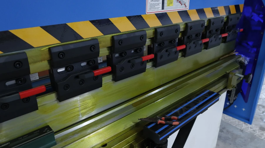 Máy Chấn NVD 125T/3200 tại Mai Lĩnh - Hà Nội (Công ty Hà Nguyên)