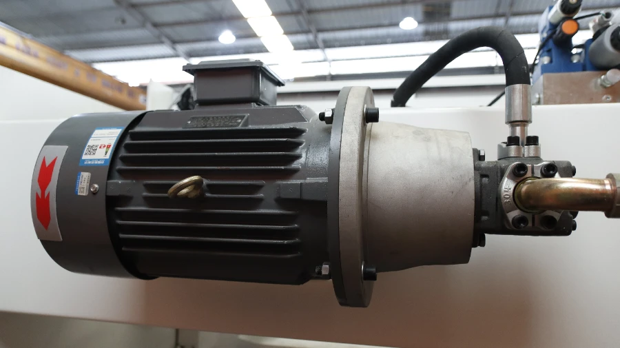 Máy Chấn NVD 125T/3200 tại Mai Lĩnh - Hà Nội (Công ty Hà Nguyên)