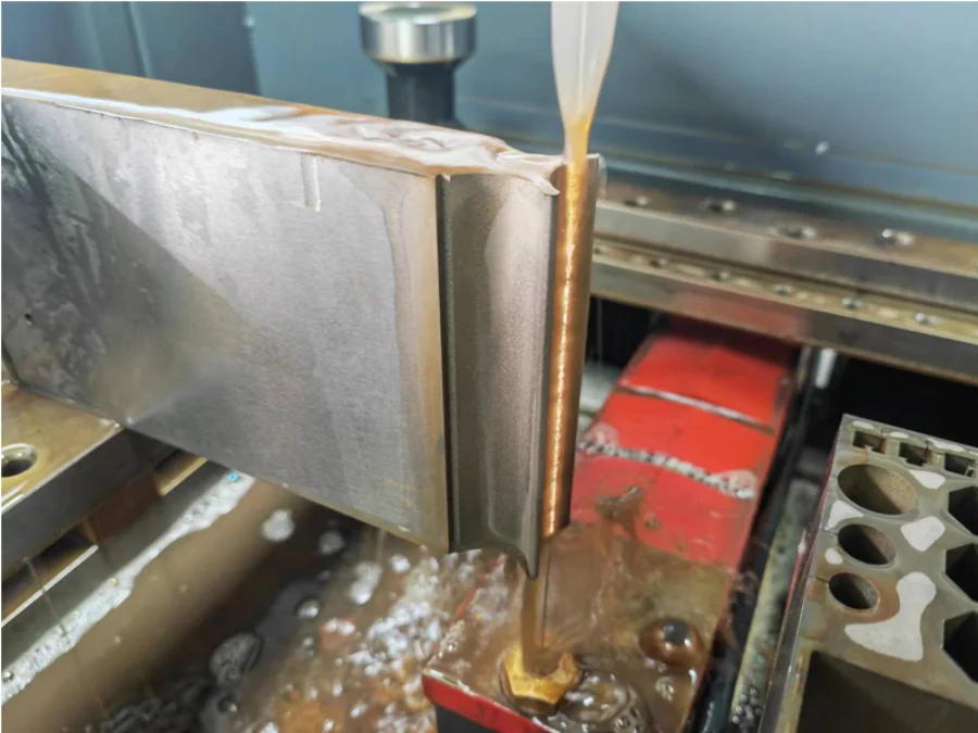 Giá Máy Cắt Dây CNC Cũ & Kinh Nghiệm Mua Máy Thanh Lý