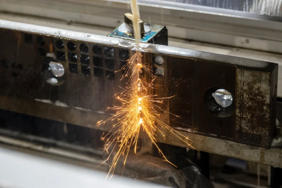 Giá Máy Cắt Dây CNC Cũ & Kinh Nghiệm Mua Máy Thanh Lý