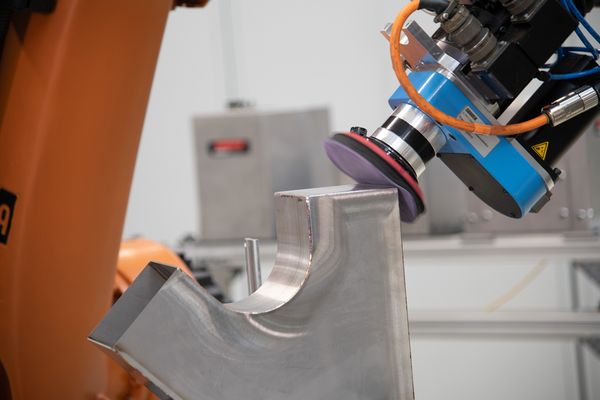 Robot Mài Tự Động: Giải Pháp Tối Ưu Năng Suất Trong Gia Công Bề Mặt